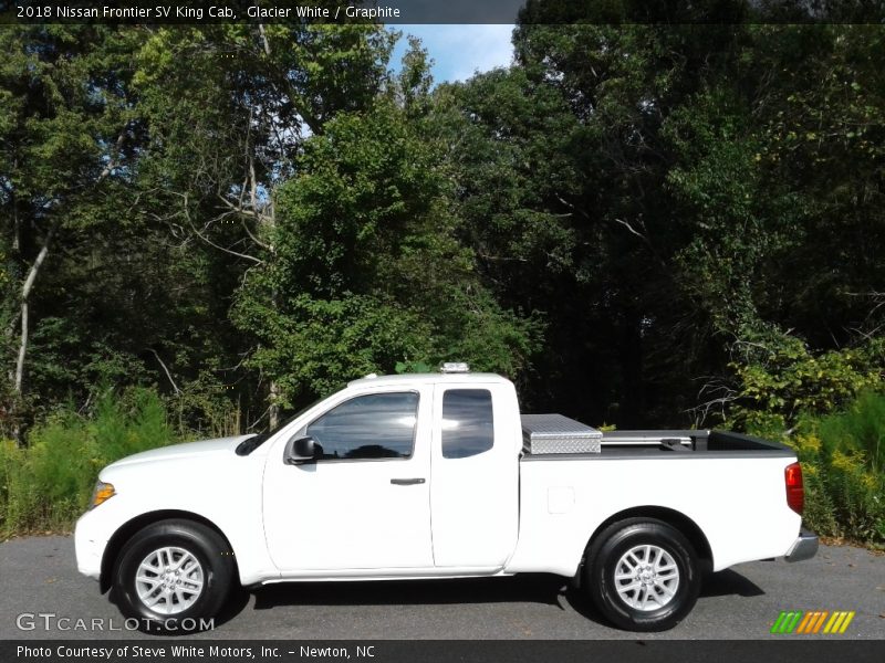 Glacier White / Graphite 2018 Nissan Frontier SV King Cab
