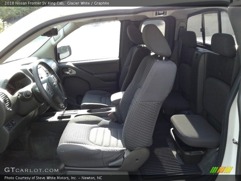 Glacier White / Graphite 2018 Nissan Frontier SV King Cab