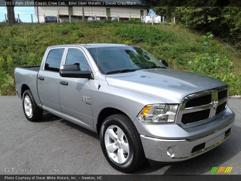 Front 3/4 View of 2021 1500 Classic Crew Cab