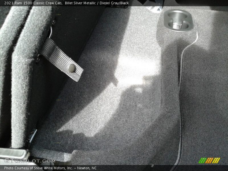 Billet Silver Metallic / Diesel Gray/Black 2021 Ram 1500 Classic Crew Cab