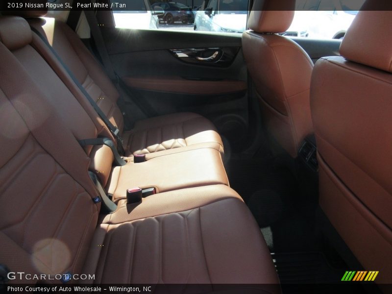 Pearl White / Tan 2019 Nissan Rogue SL