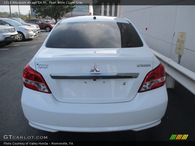 Pearl White / Light Gray 2019 Mitsubishi Mirage G4 RF