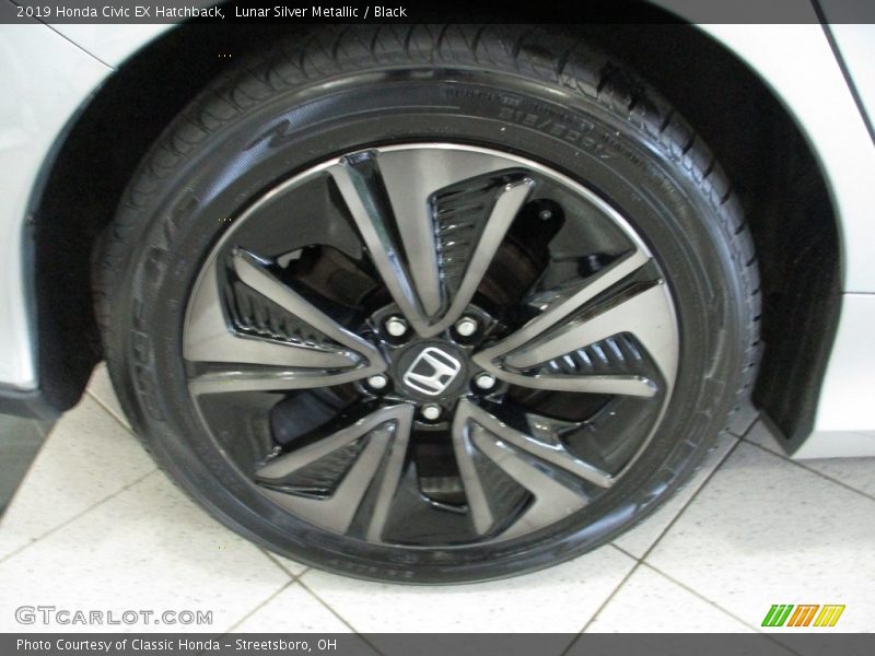 Lunar Silver Metallic / Black 2019 Honda Civic EX Hatchback