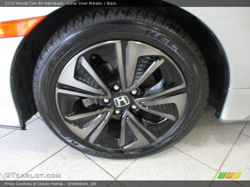 Lunar Silver Metallic / Black 2019 Honda Civic EX Hatchback