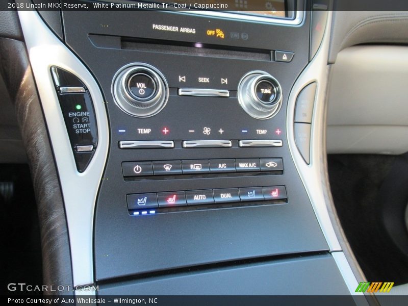 White Platinum Metallic Tri-Coat / Cappuccino 2018 Lincoln MKX Reserve