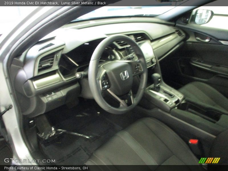 Lunar Silver Metallic / Black 2019 Honda Civic EX Hatchback