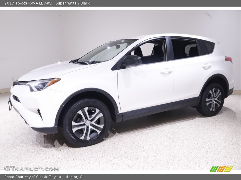 Super White / Black 2017 Toyota RAV4 LE AWD