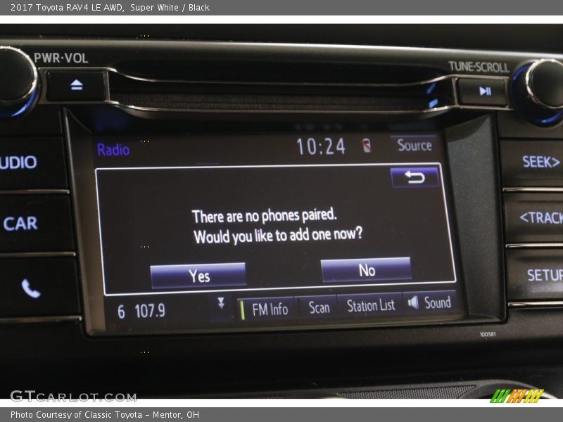 Super White / Black 2017 Toyota RAV4 LE AWD