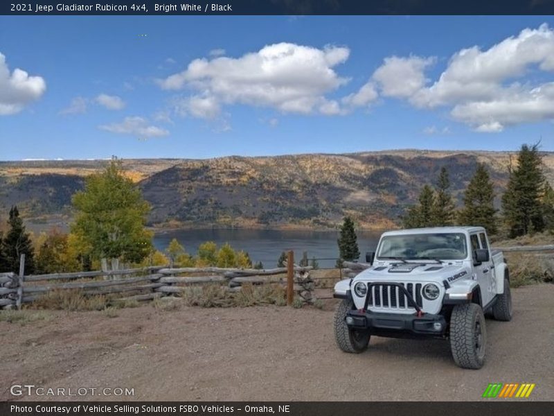 Bright White / Black 2021 Jeep Gladiator Rubicon 4x4