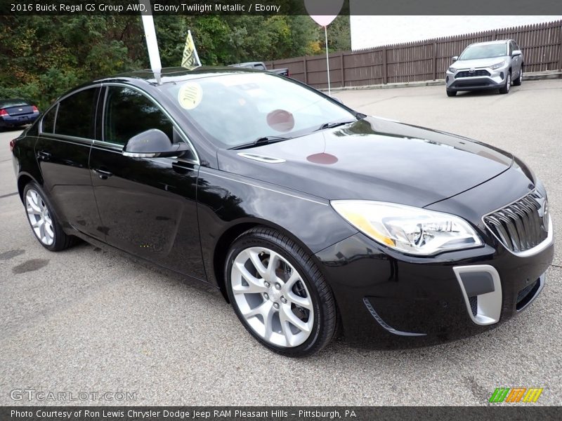 Front 3/4 View of 2016 Regal GS Group AWD