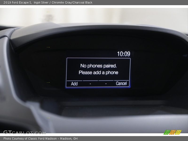 Ingot Silver / Chromite Gray/Charcoal Black 2019 Ford Escape S