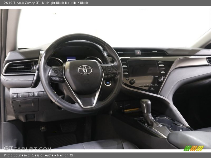 Midnight Black Metallic / Black 2019 Toyota Camry SE