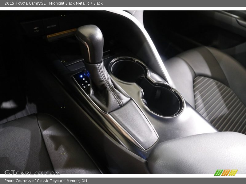 Midnight Black Metallic / Black 2019 Toyota Camry SE