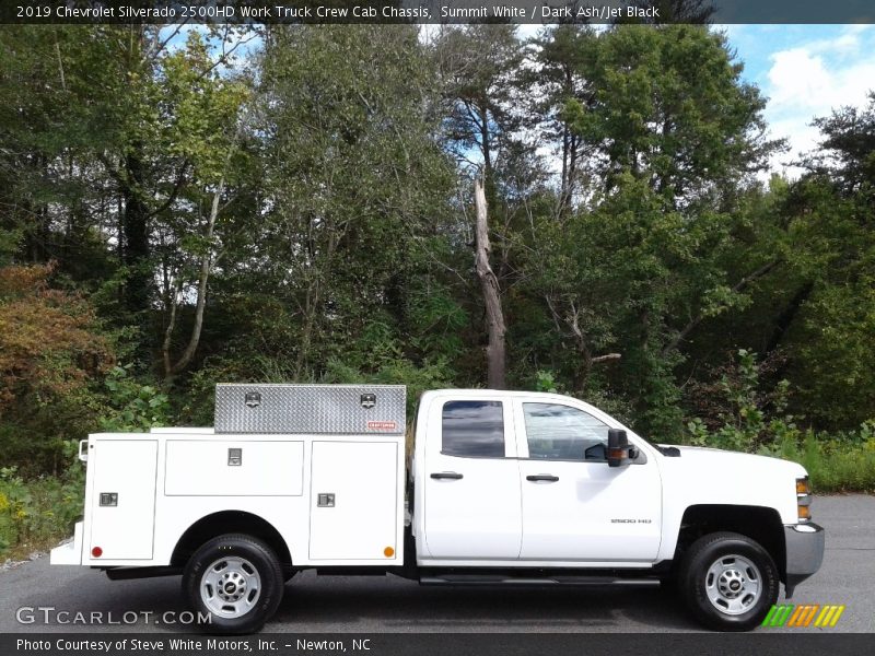Summit White / Dark Ash/Jet Black 2019 Chevrolet Silverado 2500HD Work Truck Crew Cab Chassis