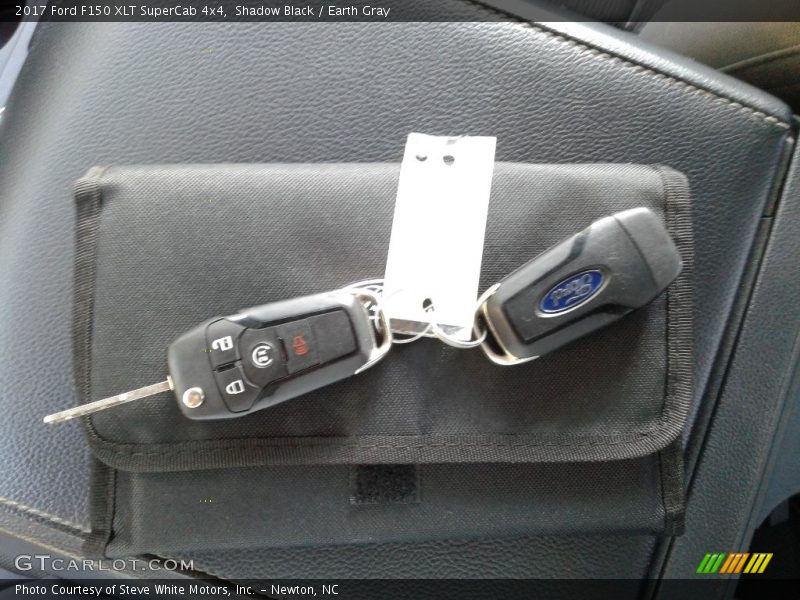 Shadow Black / Earth Gray 2017 Ford F150 XLT SuperCab 4x4