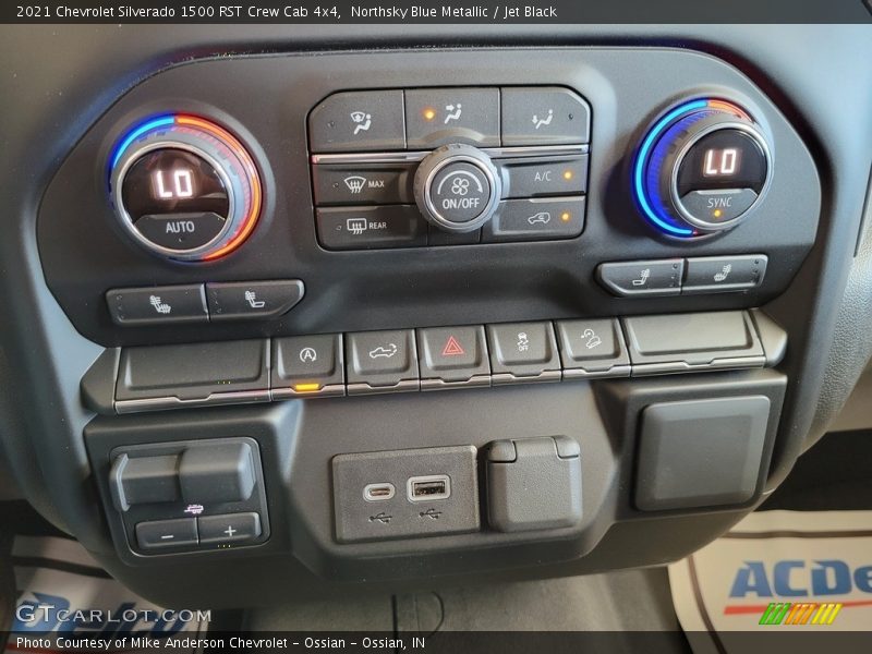 Controls of 2021 Silverado 1500 RST Crew Cab 4x4