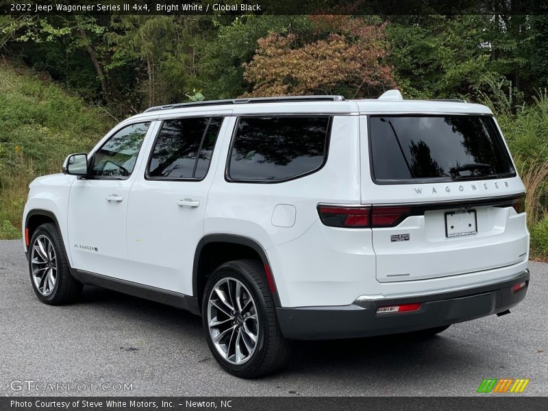 Bright White / Global Black 2022 Jeep Wagoneer Series III 4x4