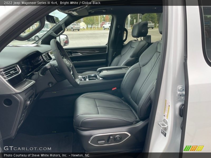Front Seat of 2022 Wagoneer Series III 4x4