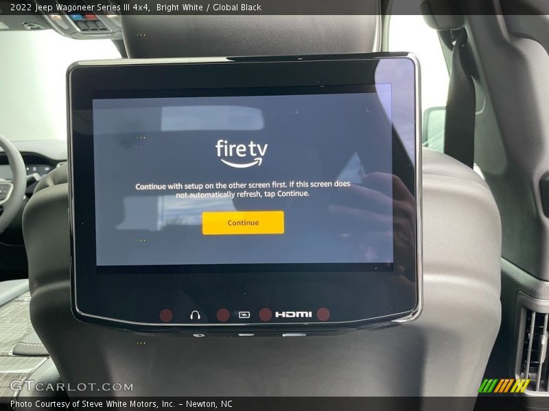 Entertainment System of 2022 Wagoneer Series III 4x4