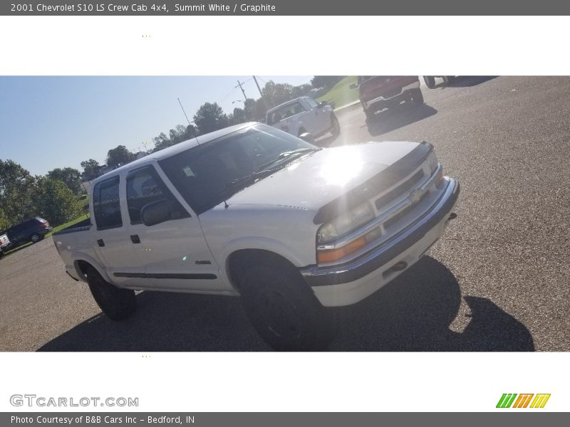 Summit White / Graphite 2001 Chevrolet S10 LS Crew Cab 4x4