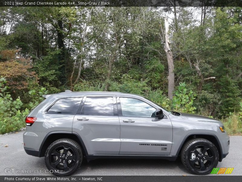 Sting-Gray / Black 2021 Jeep Grand Cherokee Laredo 4x4