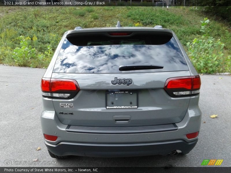 Sting-Gray / Black 2021 Jeep Grand Cherokee Laredo 4x4