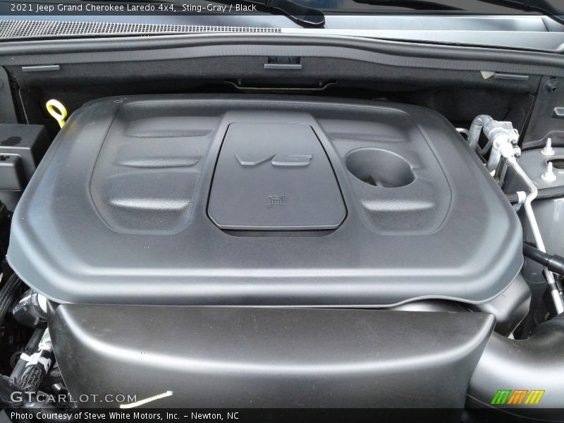 Sting-Gray / Black 2021 Jeep Grand Cherokee Laredo 4x4