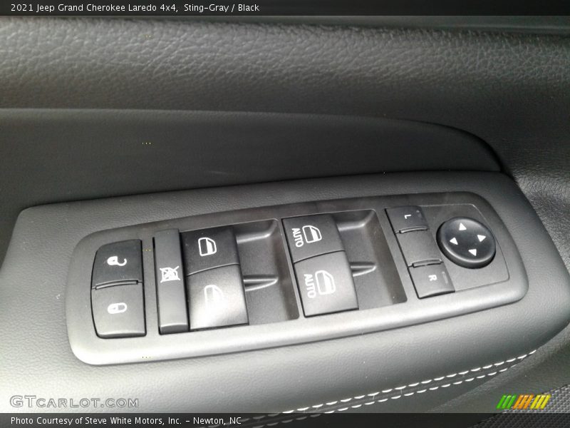 Sting-Gray / Black 2021 Jeep Grand Cherokee Laredo 4x4