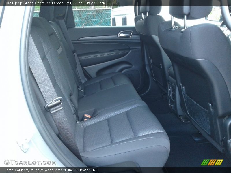 Sting-Gray / Black 2021 Jeep Grand Cherokee Laredo 4x4