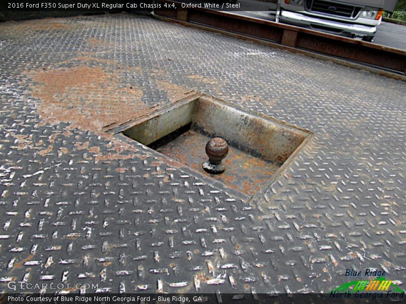 Oxford White / Steel 2016 Ford F350 Super Duty XL Regular Cab Chassis 4x4