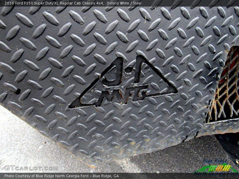 Oxford White / Steel 2016 Ford F350 Super Duty XL Regular Cab Chassis 4x4