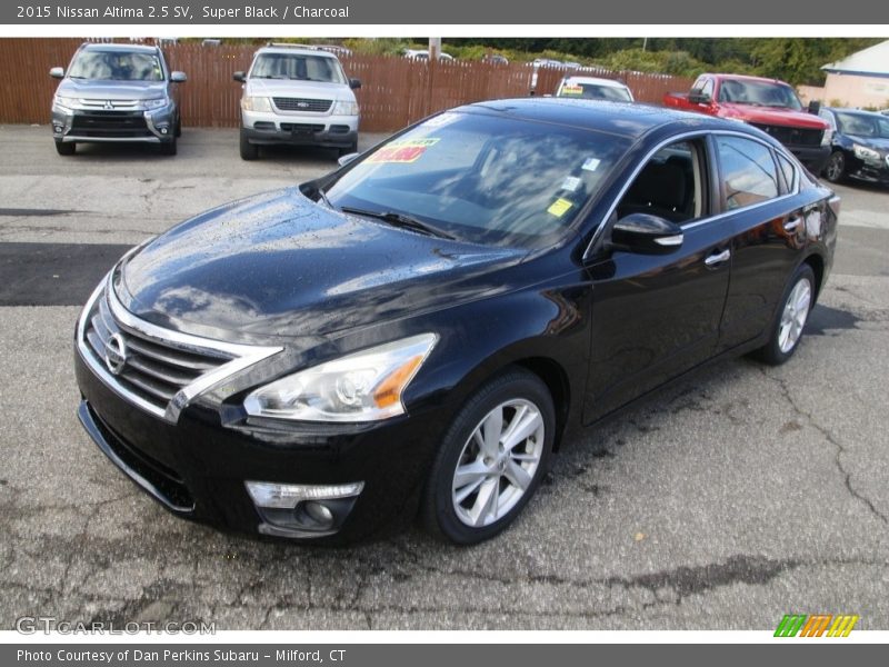 Super Black / Charcoal 2015 Nissan Altima 2.5 SV