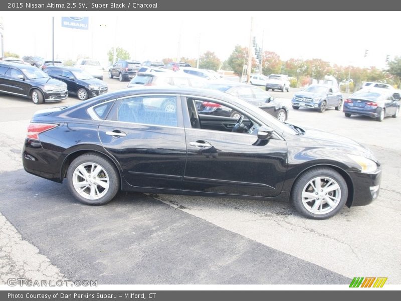 Super Black / Charcoal 2015 Nissan Altima 2.5 SV