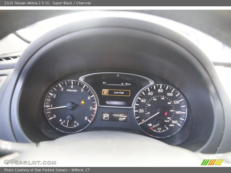 Super Black / Charcoal 2015 Nissan Altima 2.5 SV