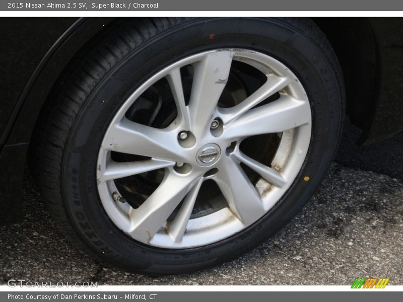 Super Black / Charcoal 2015 Nissan Altima 2.5 SV