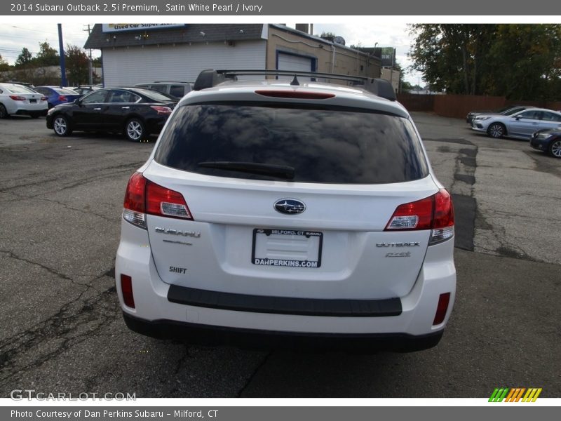Satin White Pearl / Ivory 2014 Subaru Outback 2.5i Premium
