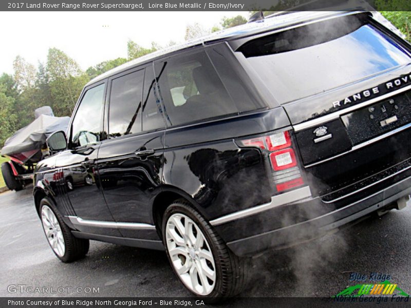 Loire Blue Metallic / Ebony/Ivory 2017 Land Rover Range Rover Supercharged