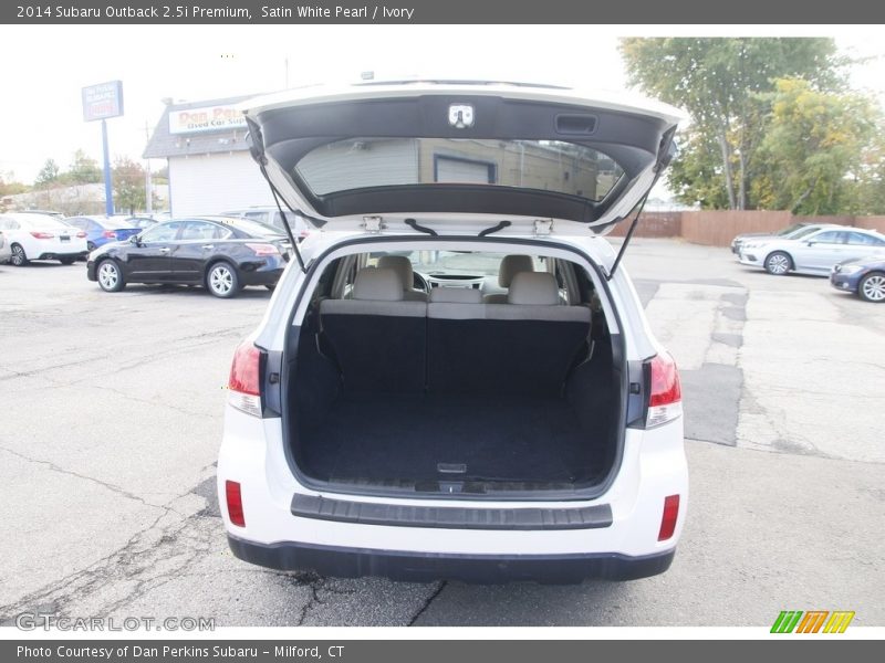 Satin White Pearl / Ivory 2014 Subaru Outback 2.5i Premium