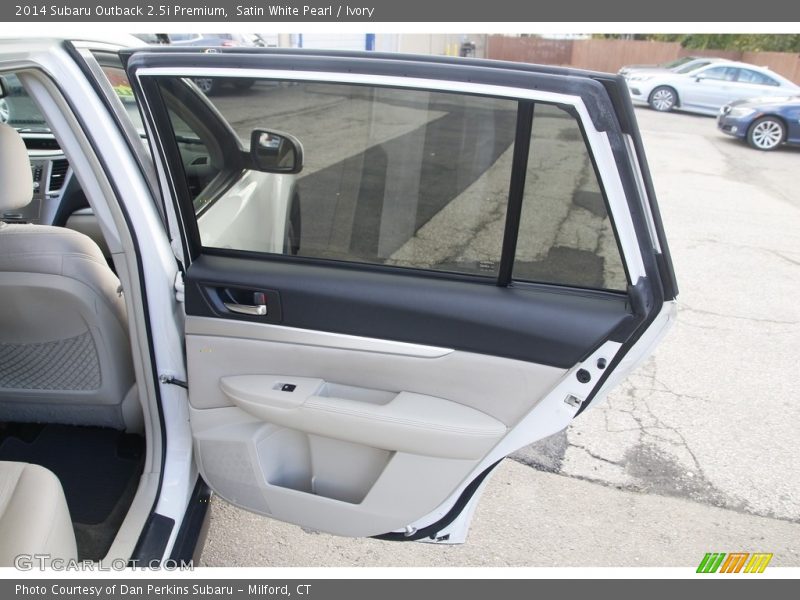 Satin White Pearl / Ivory 2014 Subaru Outback 2.5i Premium