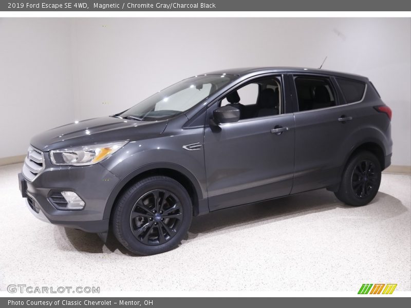 Magnetic / Chromite Gray/Charcoal Black 2019 Ford Escape SE 4WD