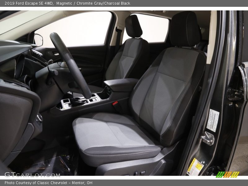 Magnetic / Chromite Gray/Charcoal Black 2019 Ford Escape SE 4WD