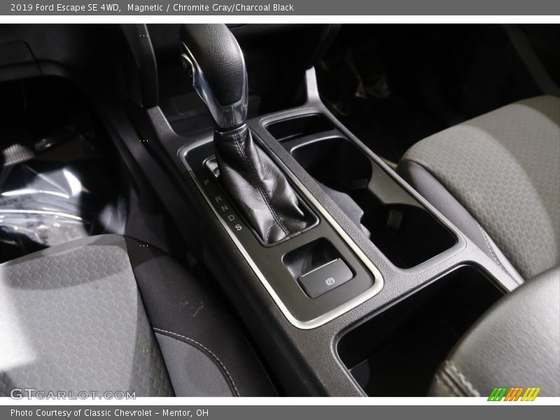 Magnetic / Chromite Gray/Charcoal Black 2019 Ford Escape SE 4WD