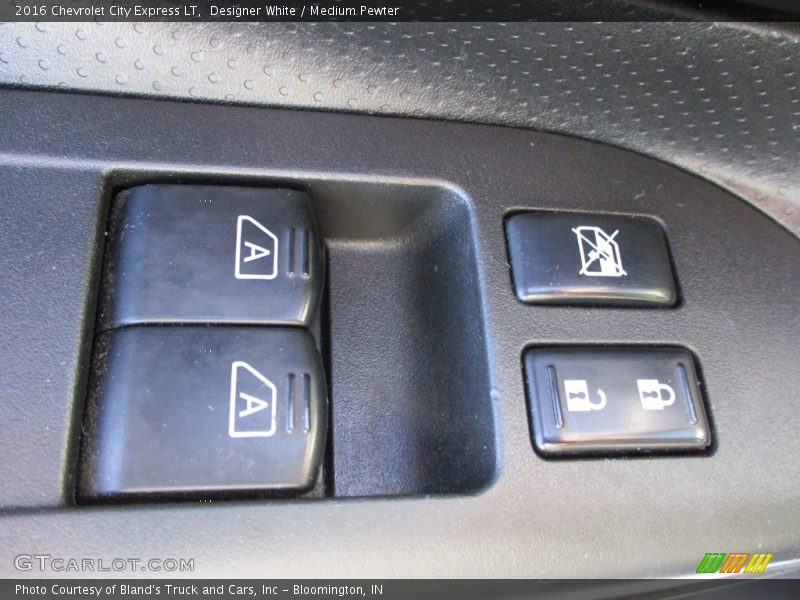 Designer White / Medium Pewter 2016 Chevrolet City Express LT