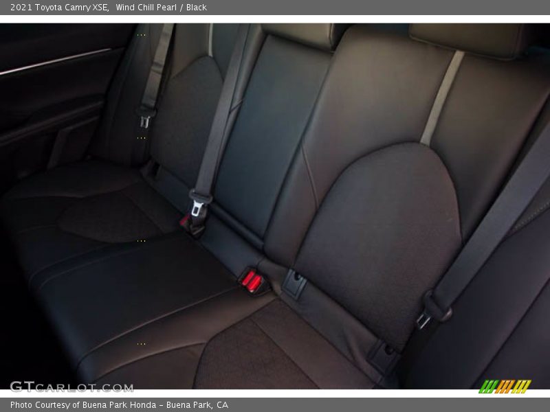 Wind Chill Pearl / Black 2021 Toyota Camry XSE
