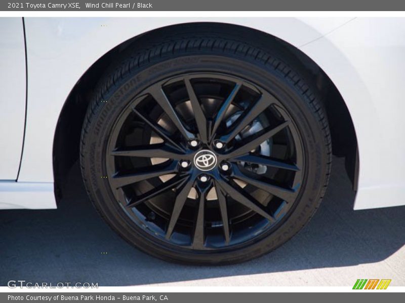 Wind Chill Pearl / Black 2021 Toyota Camry XSE