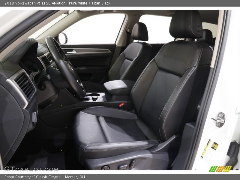 Pure White / Titan Black 2018 Volkswagen Atlas SE 4Motion