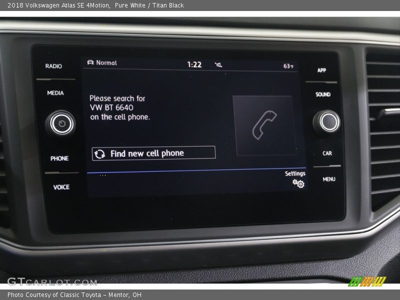 Pure White / Titan Black 2018 Volkswagen Atlas SE 4Motion
