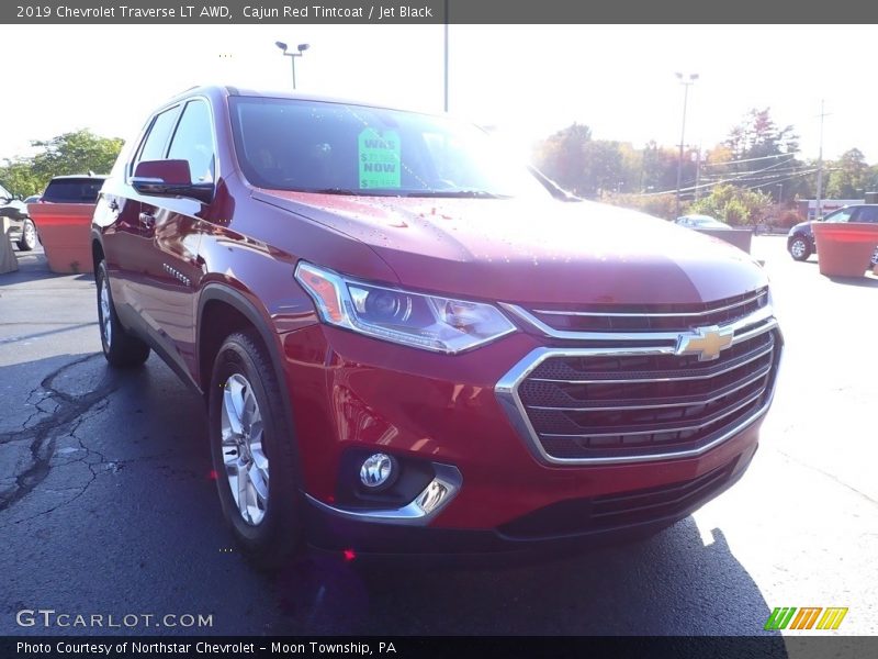Cajun Red Tintcoat / Jet Black 2019 Chevrolet Traverse LT AWD