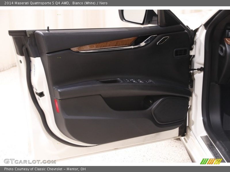 Bianco (White) / Nero 2014 Maserati Quattroporte S Q4 AWD