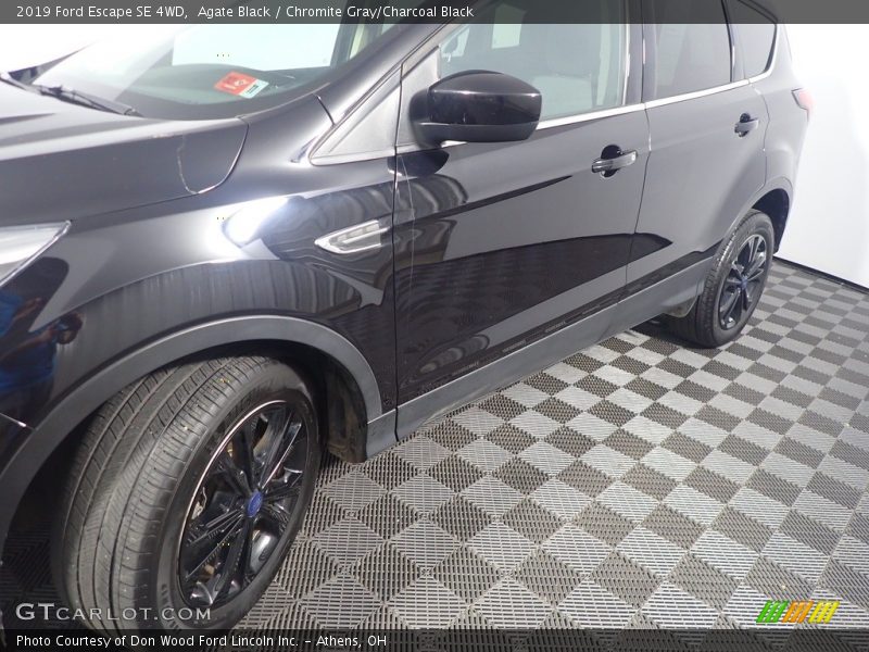 Agate Black / Chromite Gray/Charcoal Black 2019 Ford Escape SE 4WD